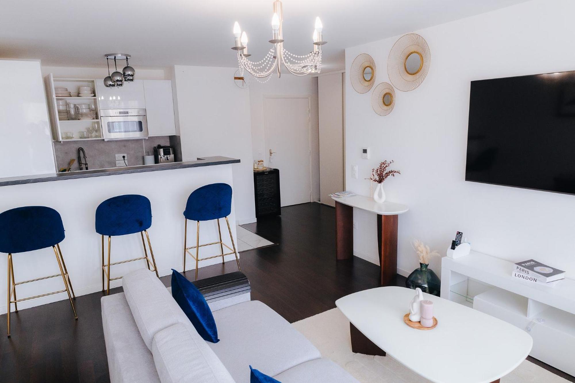 Appartement Luxueux, Neuf & Equipe A Versailles, Saint-Cyr-lʼÉcole Exteriér fotografie